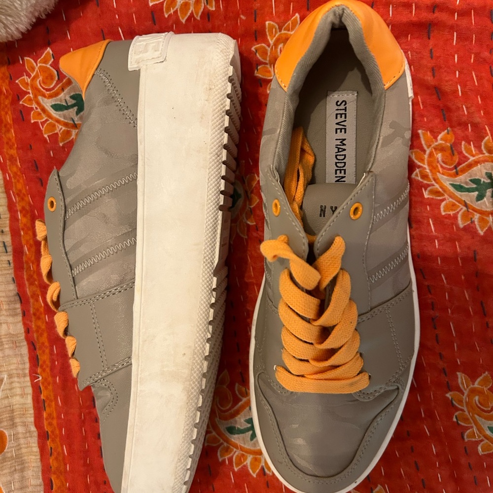 Steve Madden sneakers